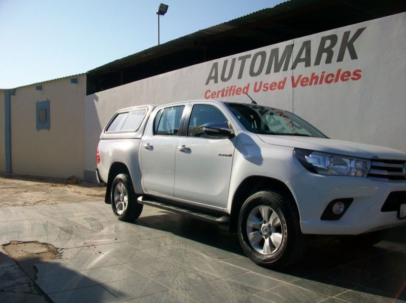 2016 Toyota HILUX 2.8 4X4 DC M/T pictures