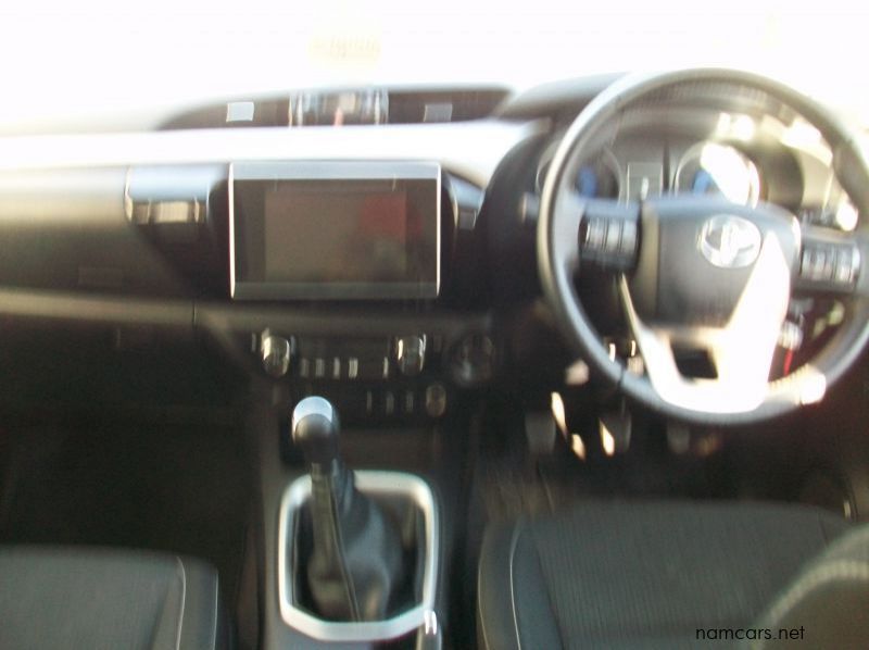 2016 Toyota HILUX 2.8 4X4 DC M/T pictures