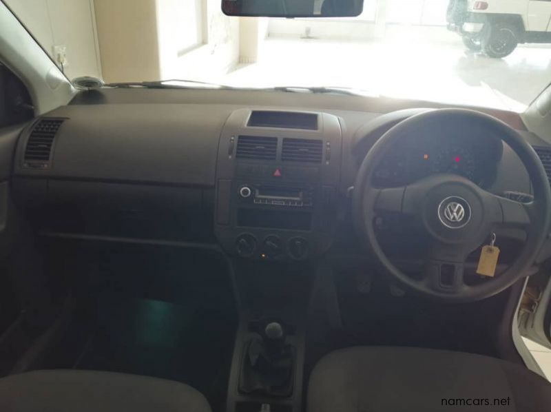 2016 Volkswagen Polo Vivo 1.6 Comfortline pictures