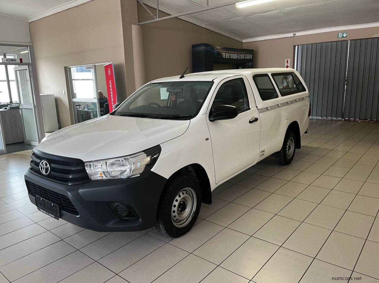 2024 Toyota HILUX 2.4 S/C 2X4 pictures