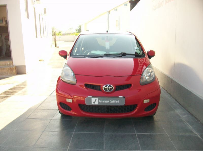 2012 Toyota AYGO WILD 1.0  3 DOOR pictures