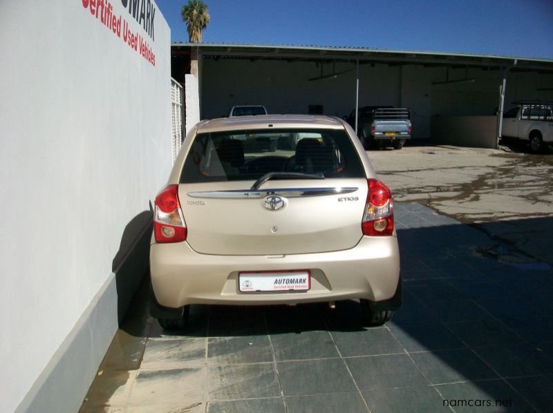 2014 Toyota ETIOS XS 1.5 HB pictures