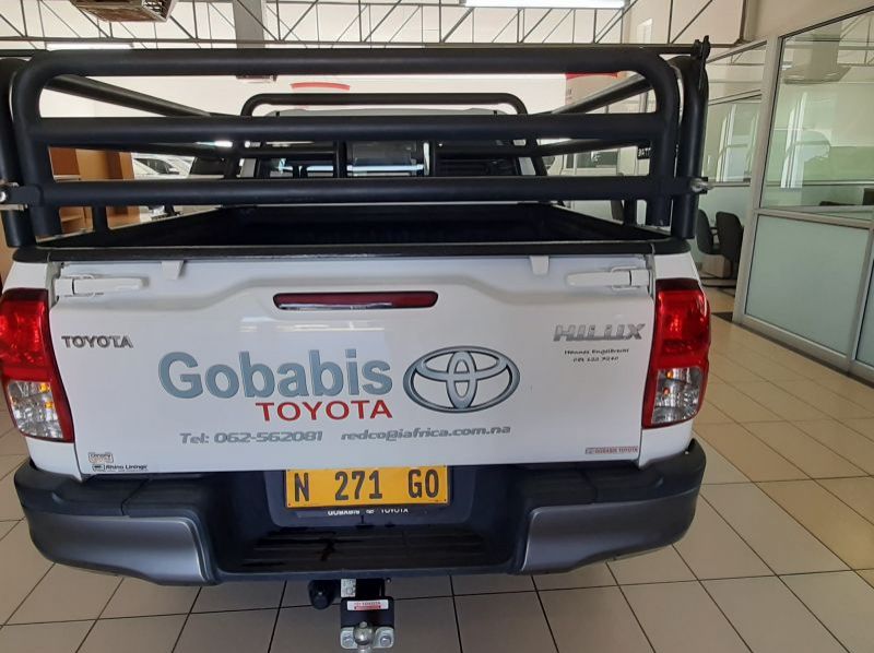 2022 Toyota Hilux D/C 2.7 VVTi RB 5 MT pictures