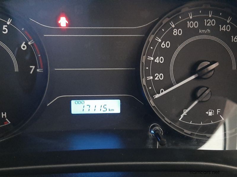 2022 Toyota Hilux D/C 2.7 VVTi RB 5 MT pictures
