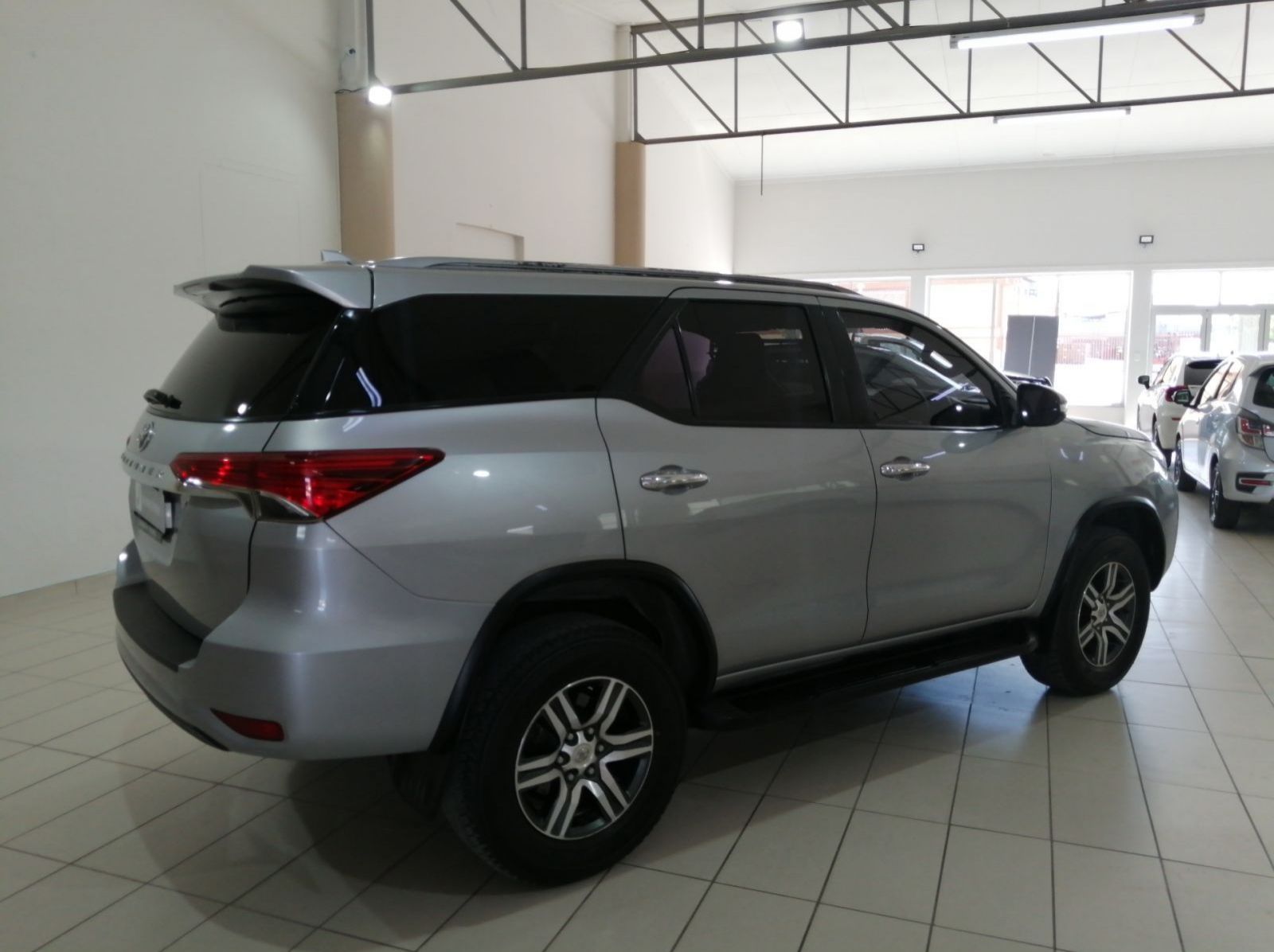 2017 Toyota Fortuner 2.4 RB AT pictures