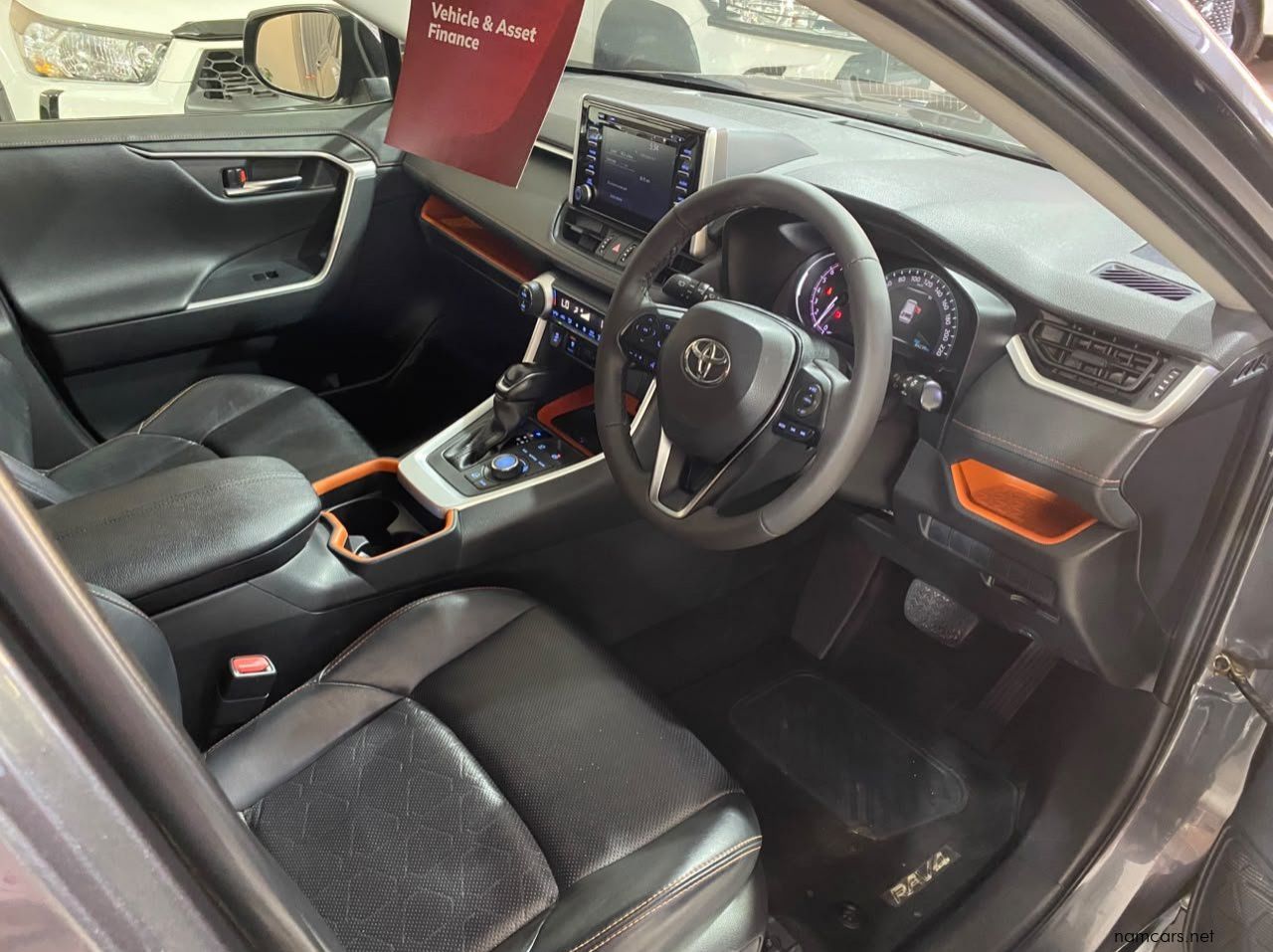 2020 Toyota Rav 4 2.0GX-R AWD pictures