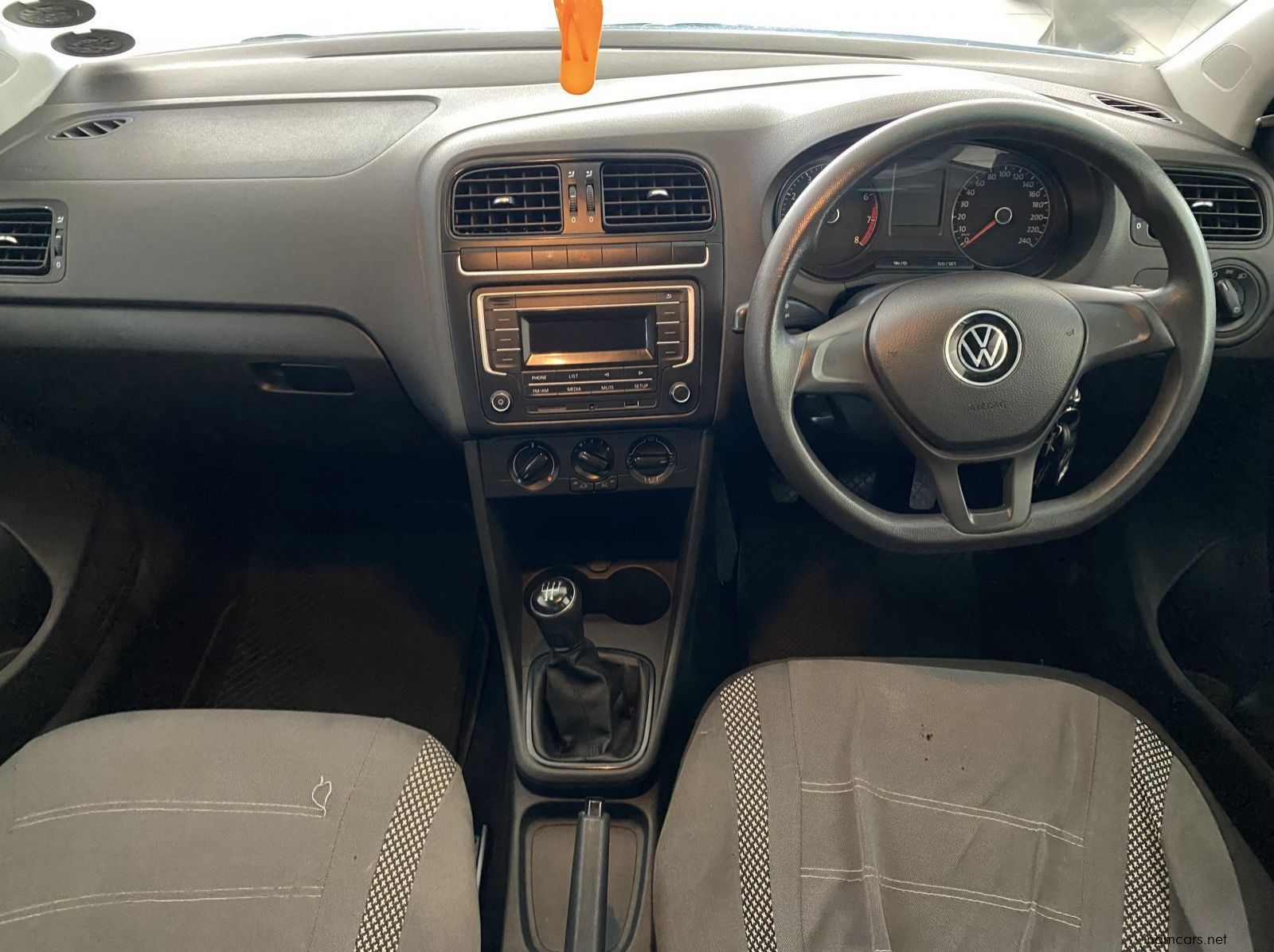 2017 Volkswagen vivo trendline 1.4 pictures