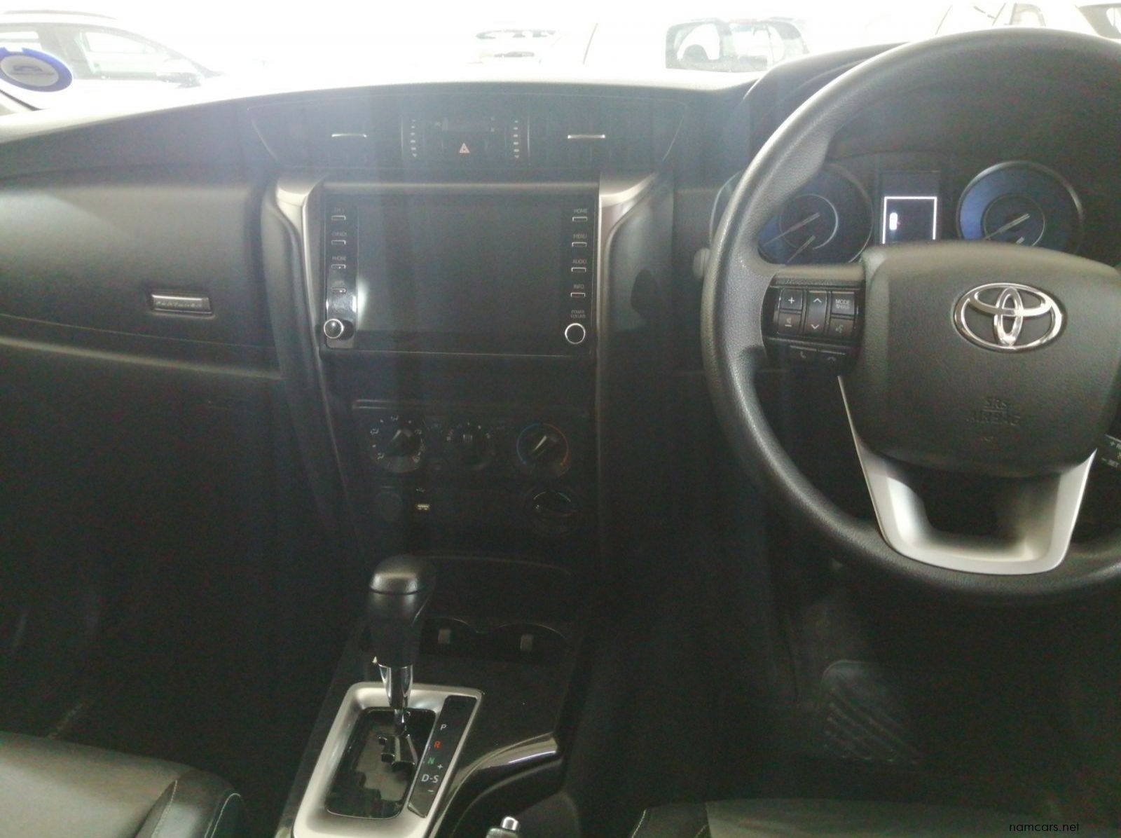 2022 Toyota Fortuner 2.4 4x4 AT pictures