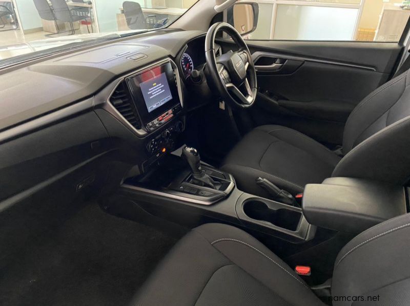 2023 Isuzu LS DOUBLECAB 4X4 AUTOMATIC pictures