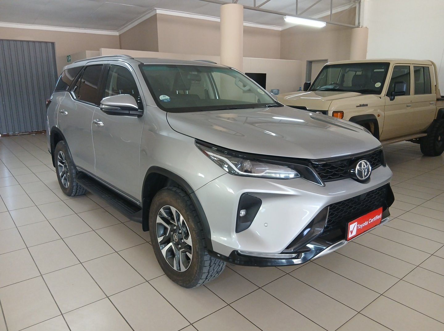 Used Toyota Fortuner 2.4 4x4 AT for sale in Windhoek, Walvis Bay, Okahandja, Gobabis, Mariental, Otjiwarongo, Ongwediva, Namibia