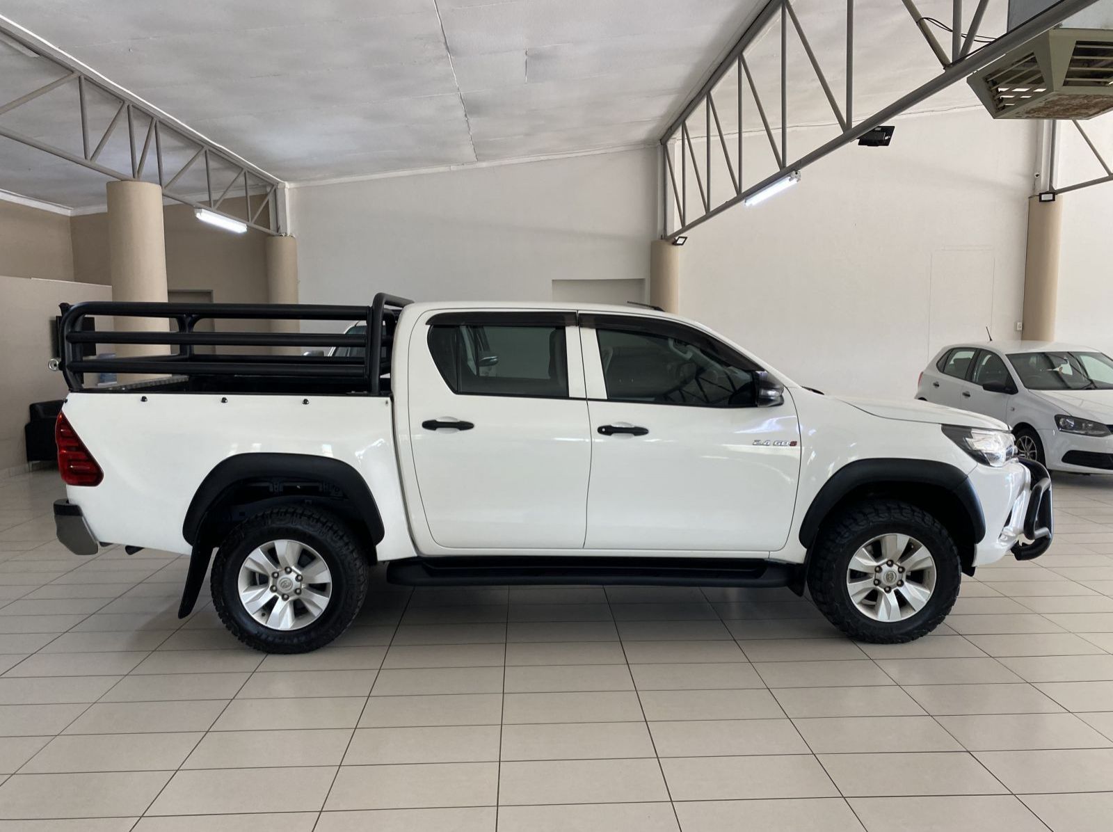 2018 Toyota HILUX  2.4 AT 4x4 SRX pictures