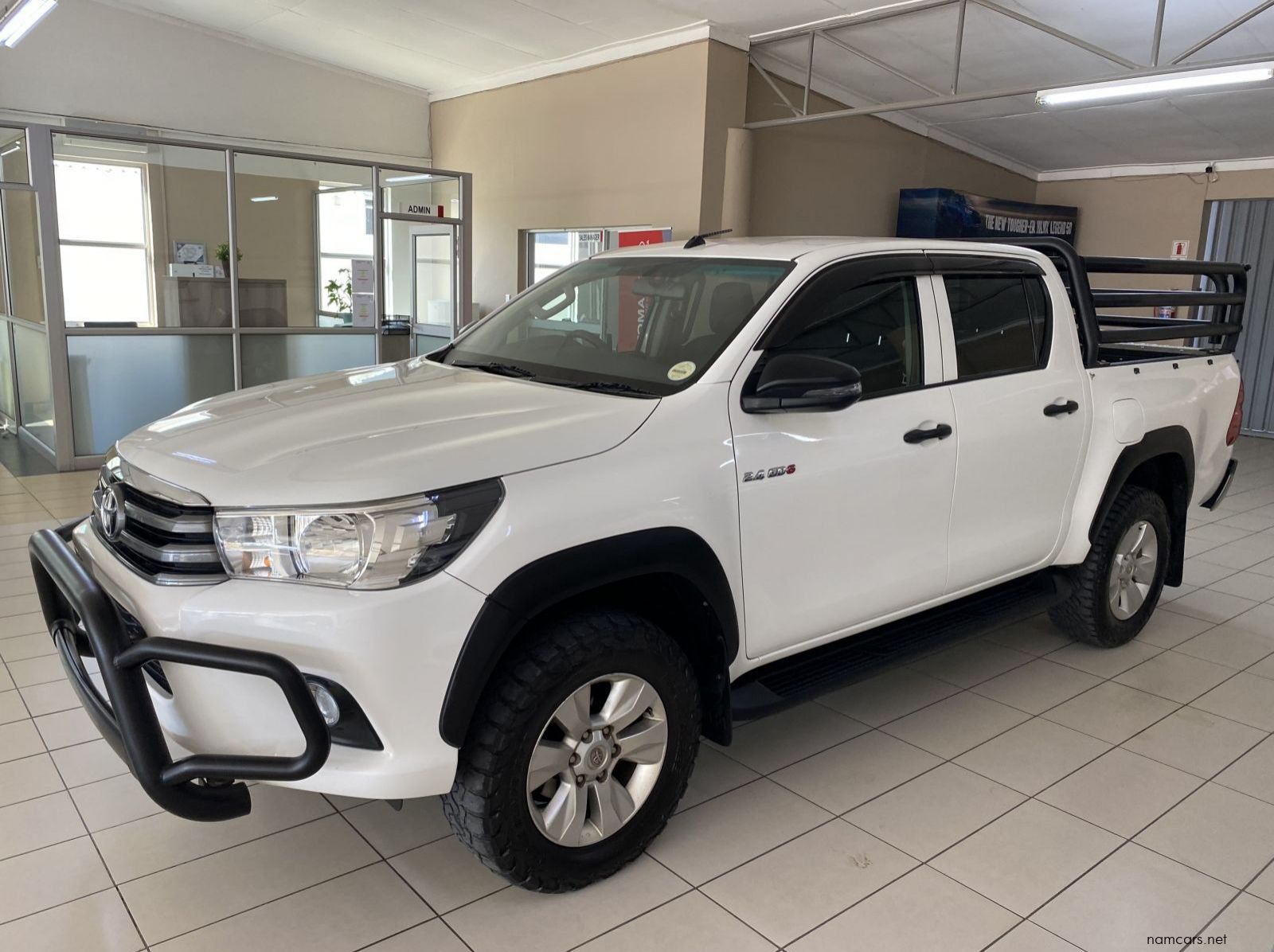 2018 Toyota HILUX  2.4 AT 4x4 SRX pictures