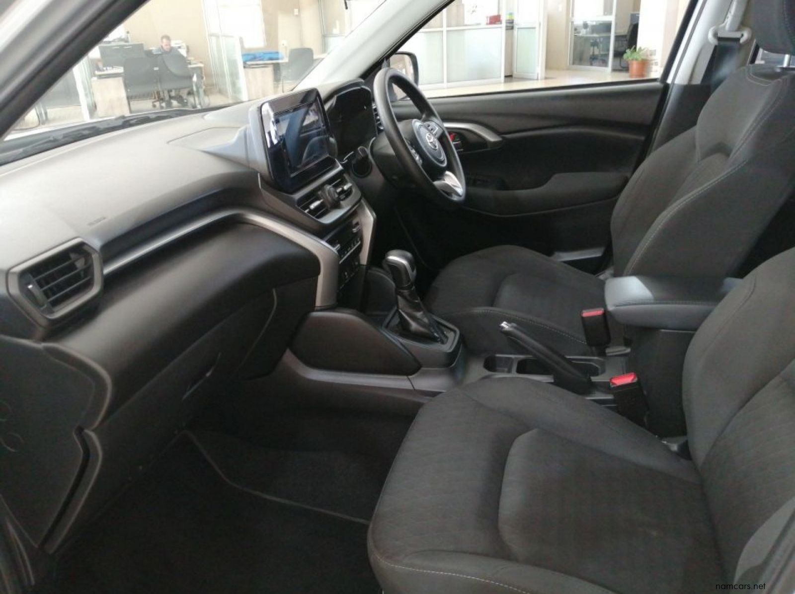 2024 Toyota Urban Cruiser  XR A/T pictures