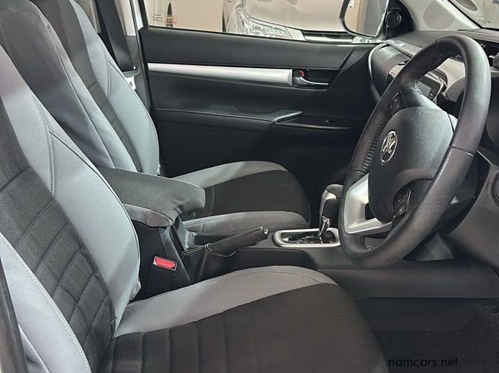 2024 Toyota Hilux 2.8 Gd-6 Rb Raider 4x4 A/t D/c pictures