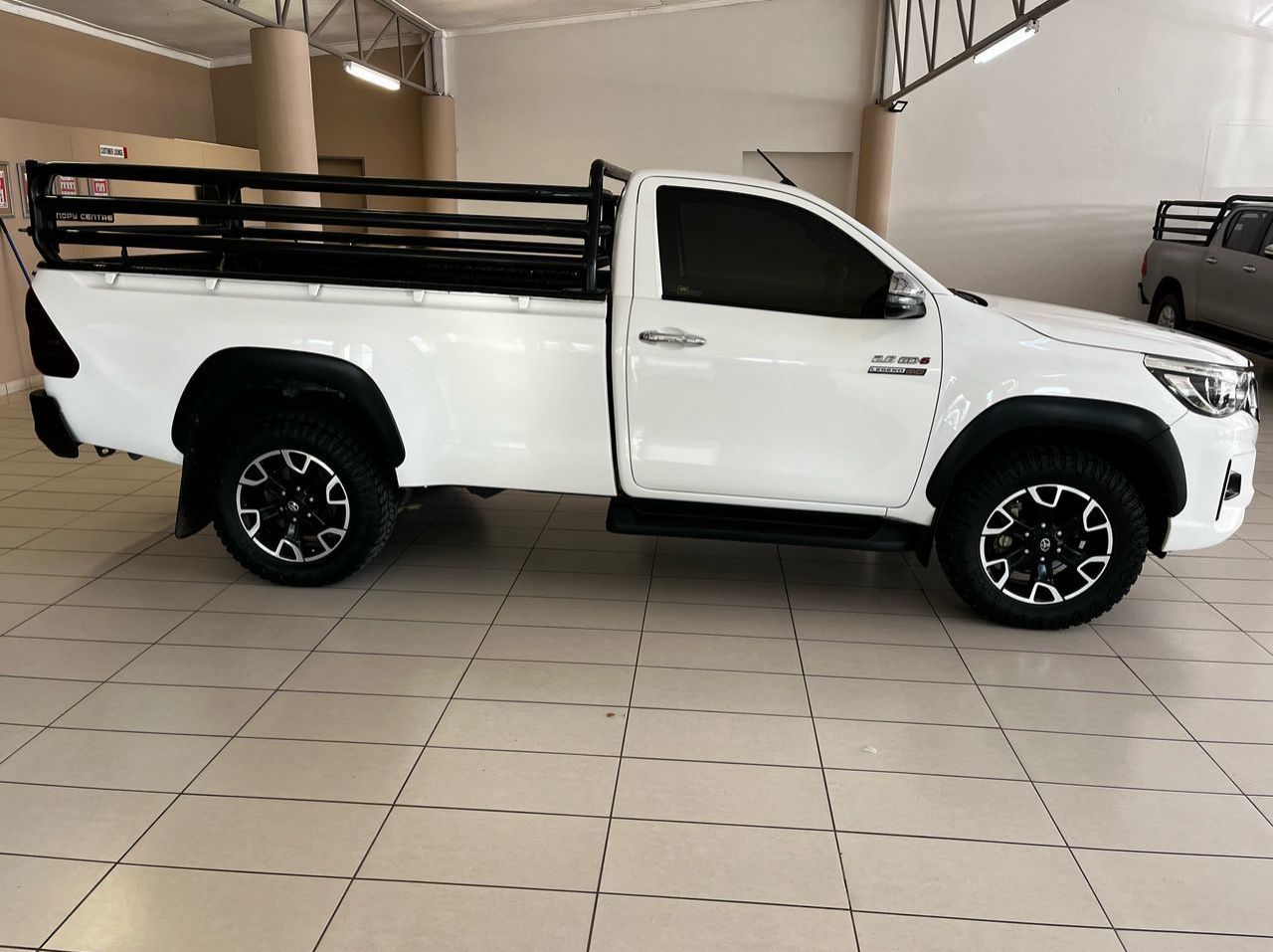 2020 Toyota HILUX singlecab 2x4 legend 50 pictures