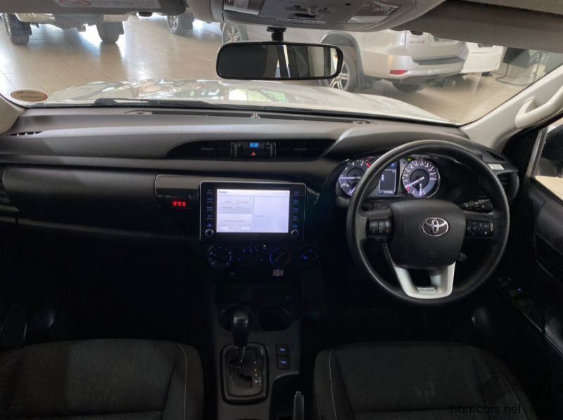 2022 Toyota HILUX 2.4 AT 4X4 pictures