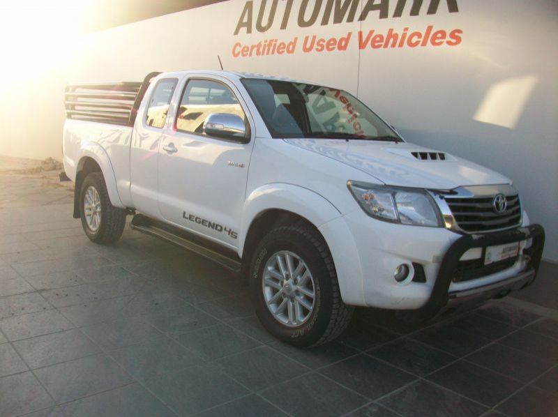 2015 Toyota HILUX pictures