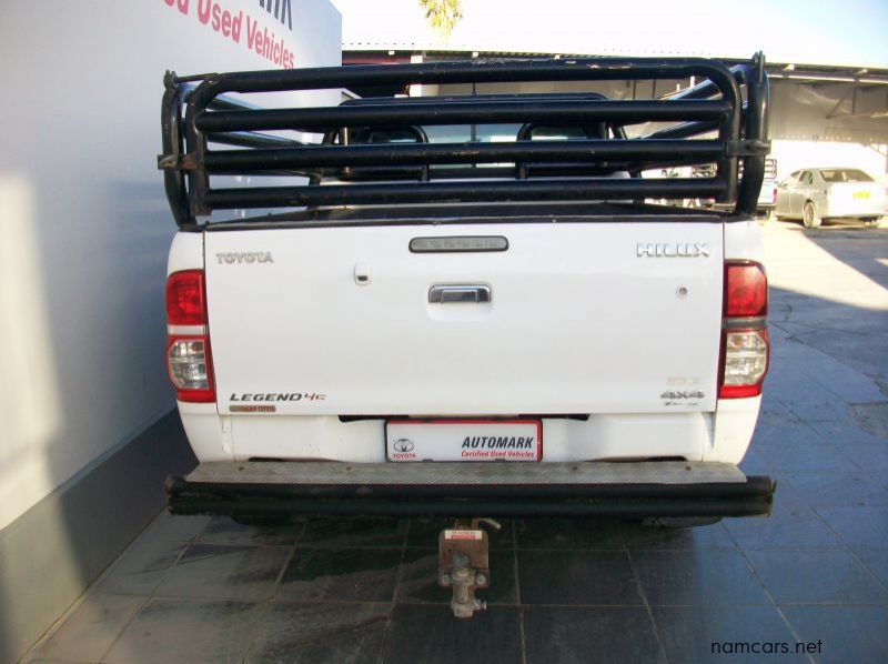 2015 Toyota HILUX pictures