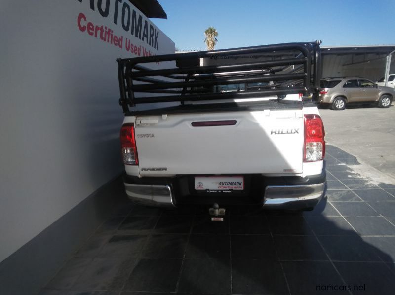 2018 Toyota HILUX pictures