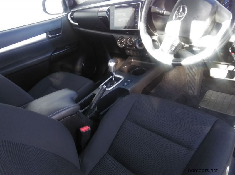 2018 Toyota HILUX pictures