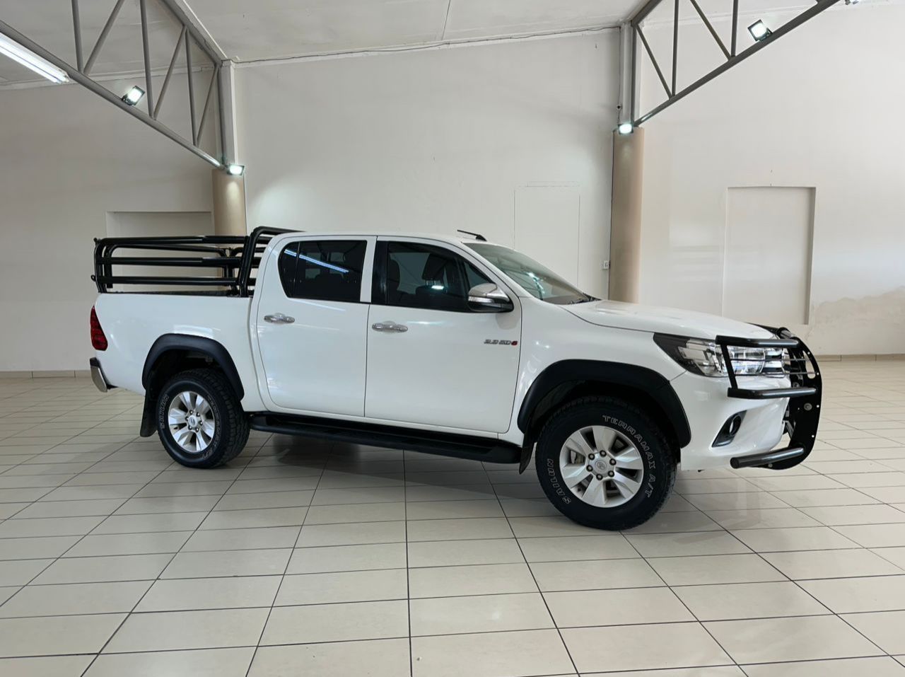 2017 Toyota Hilux 2.8 D/C 4x4 Raider AT pictures