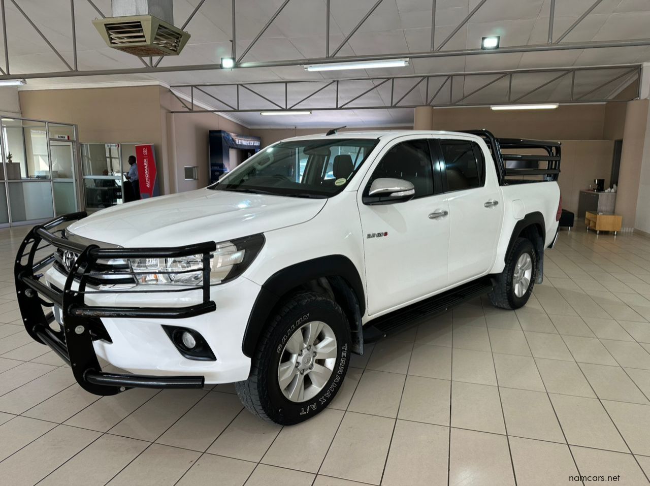 2017 Toyota Hilux 2.8 D/C 4x4 Raider AT pictures