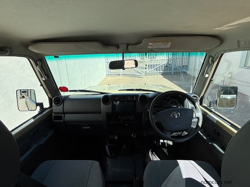 2022 Toyota Land Cruiser Pickup LC79 4.0 Petrol D/C pictures