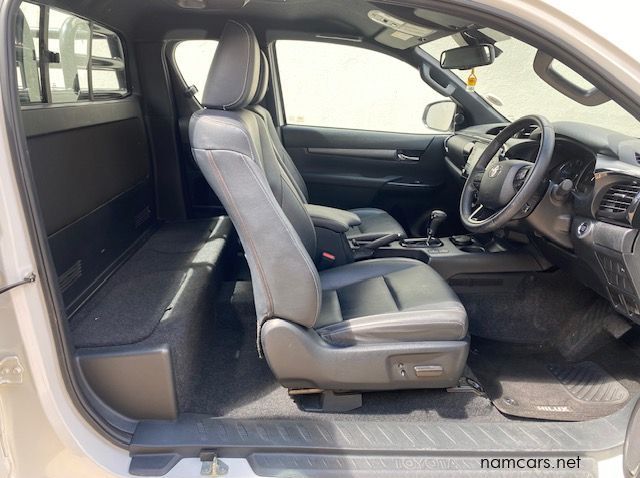 2024 Toyota Hilux XC 2.8GD6 4X4 LGD AT pictures