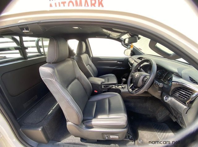 2024 Toyota Hilux XC 2.8GD6 4X4 LGD AT pictures