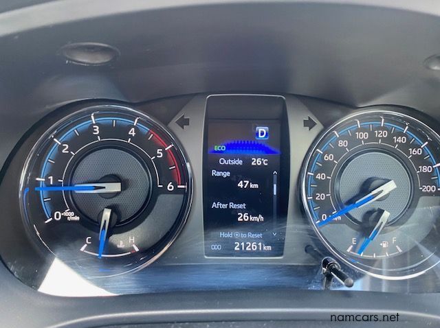 2024 Toyota Hilux XC 2.8GD6 4X4 LGD AT pictures