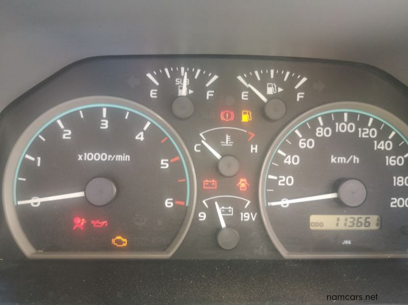 2017 Toyota LAND CRUISER V8 SC pictures