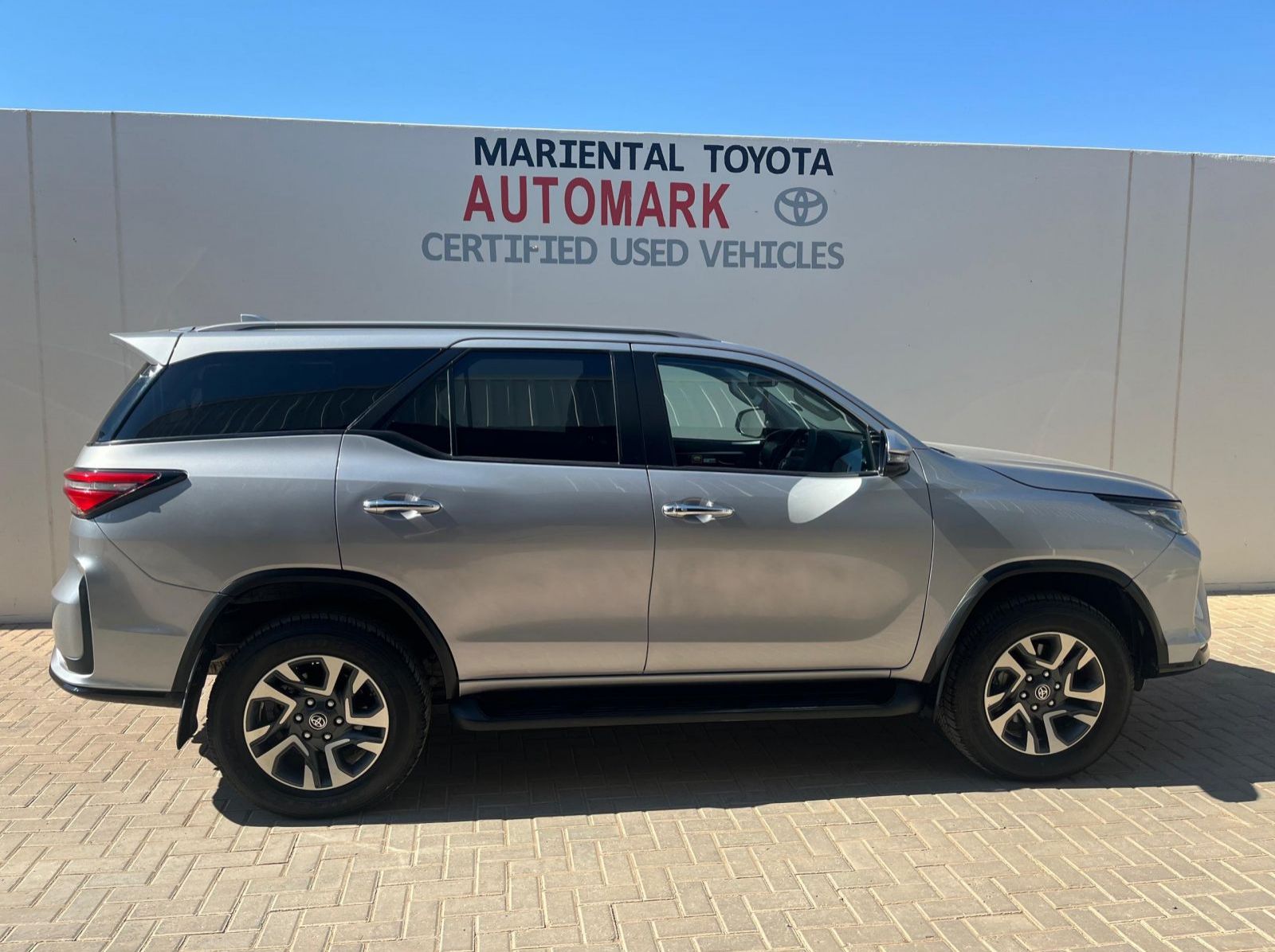 2024 Toyota FORTUNER 2.4 4X4 AT pictures