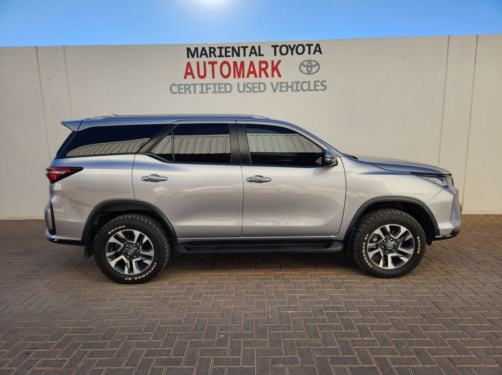 2023 Toyota Fortuner 2.8GD6 4x2 AT pictures