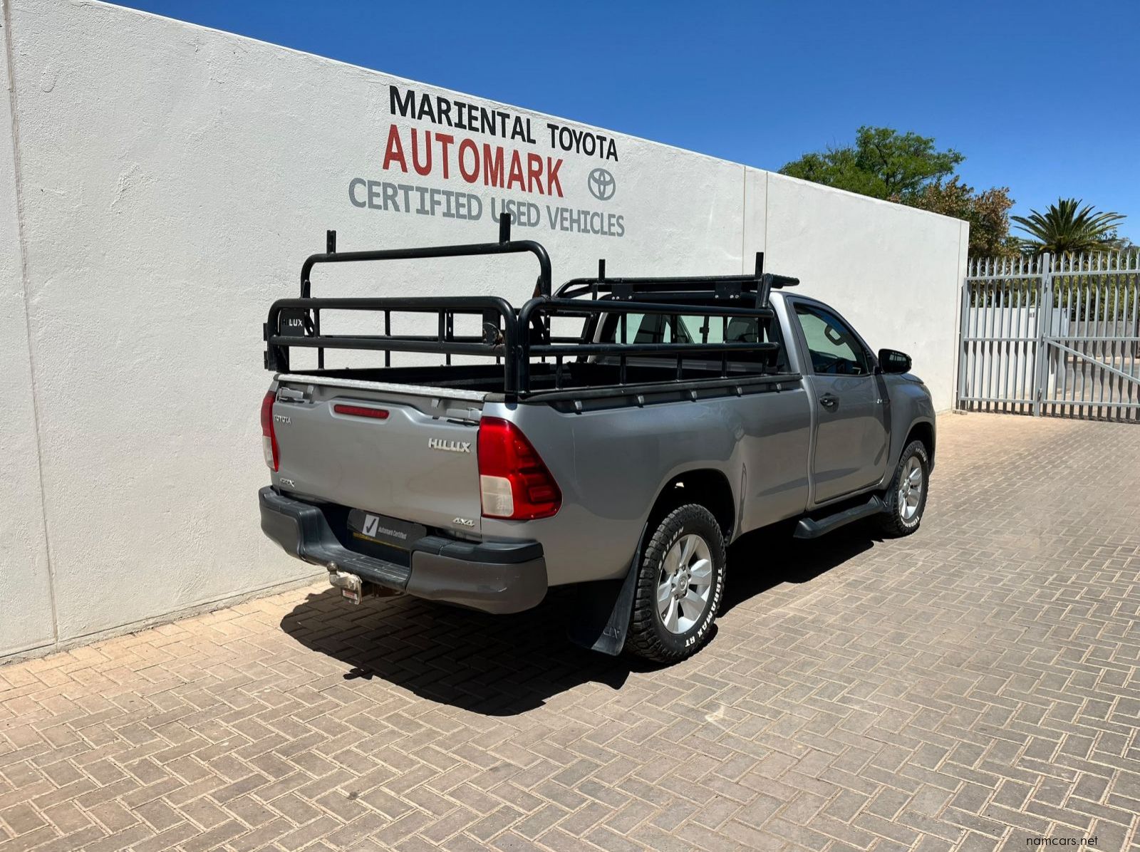 2018 Toyota Hilux SC 2.4GD6 4x4 SRX MT pictures