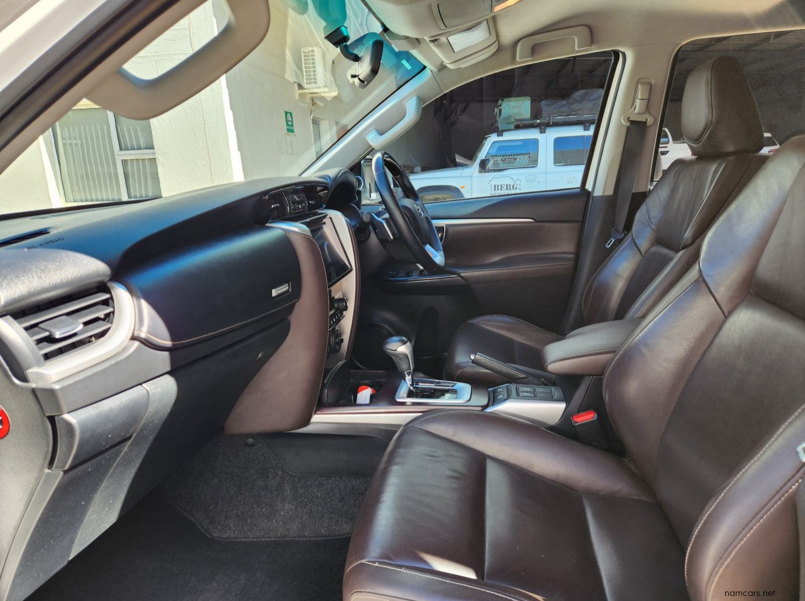 2018 Toyota Fortuner 2.8GD6 4x4 AT pictures