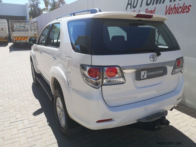 2014 Toyota Fortuner pictures