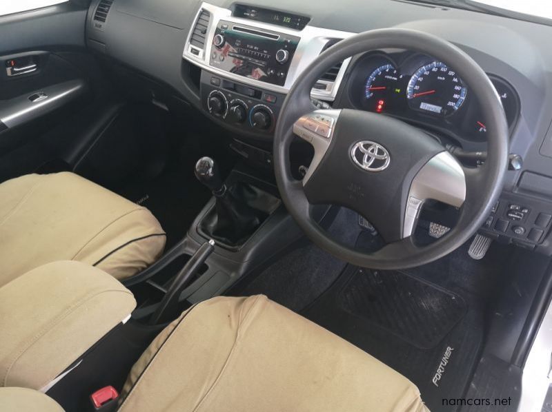 2014 Toyota Fortuner pictures
