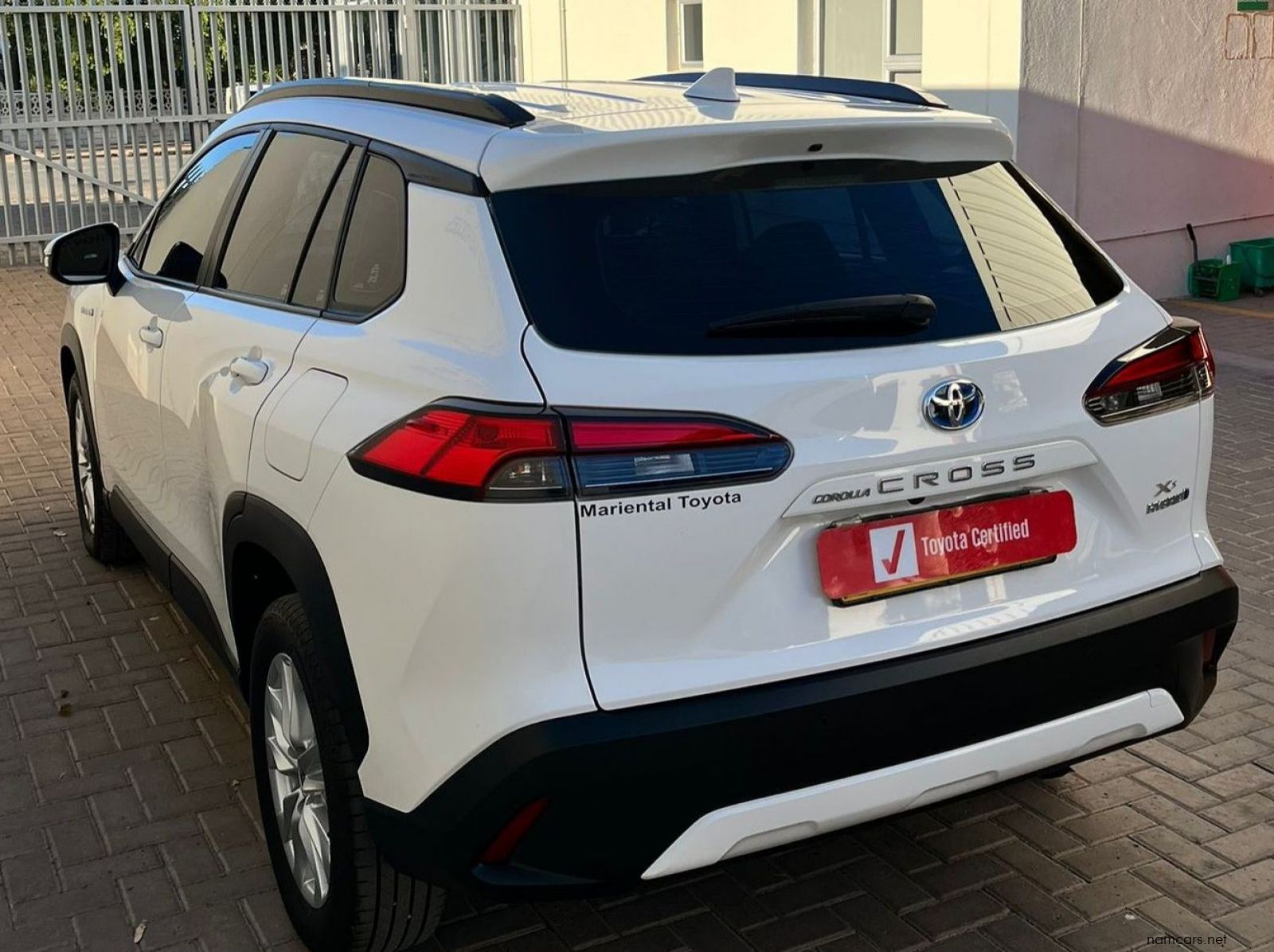 2023 Toyota Corolla Cross 1.8 Xs Hybrid pictures