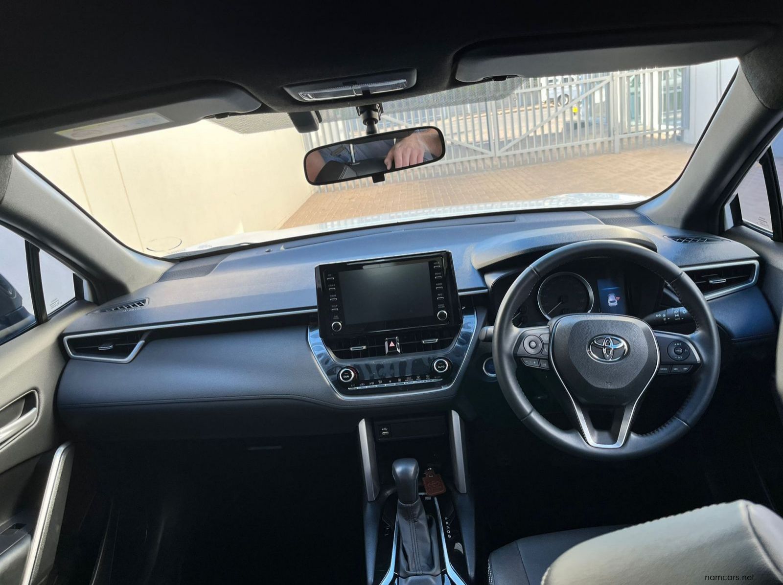 2023 Toyota Corolla Cross 1.8 Xs Hybrid pictures