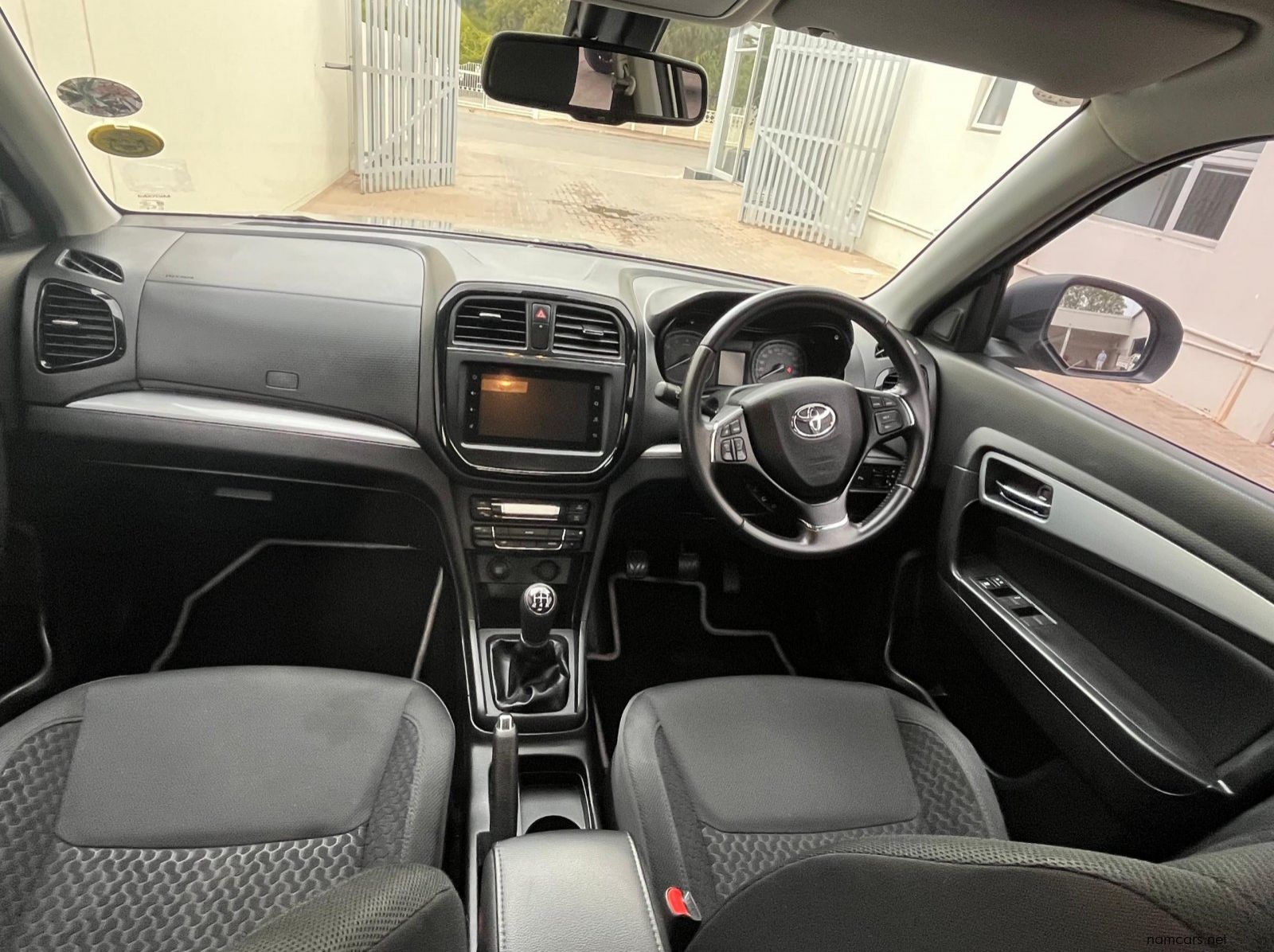 2021 Toyota Urban Cruiser 1.5 XR MT pictures