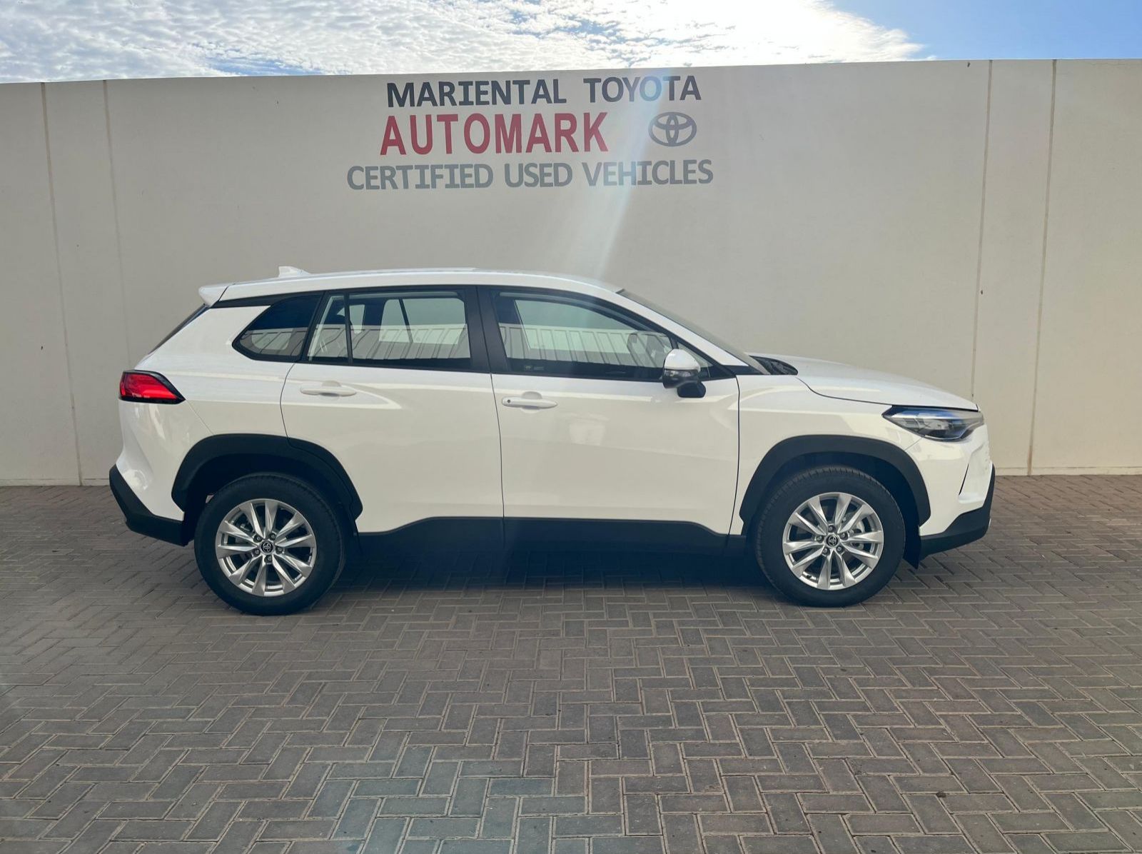 2026 Toyota Corolla Cross Xi pictures