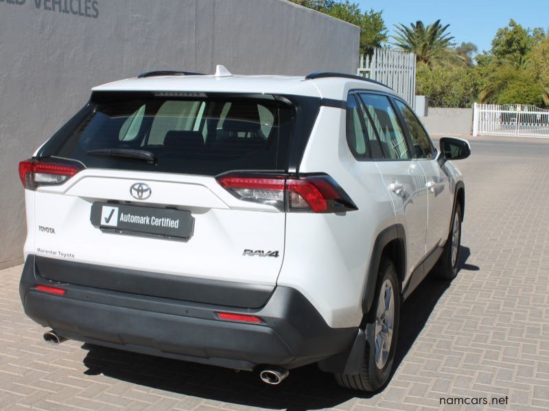 2019 Toyota RAV4 2.0 GX CVT pictures