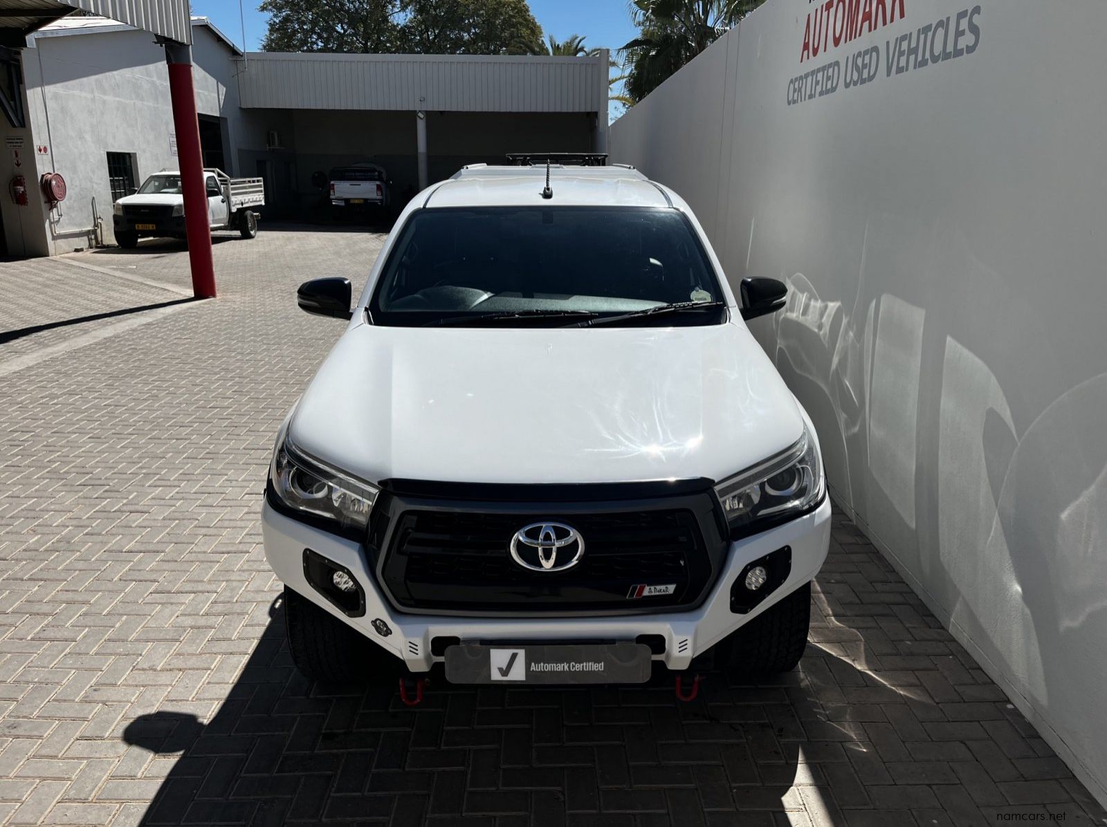 2018 Toyota HILUX DC 2.8 4X4 AT DAKAR pictures