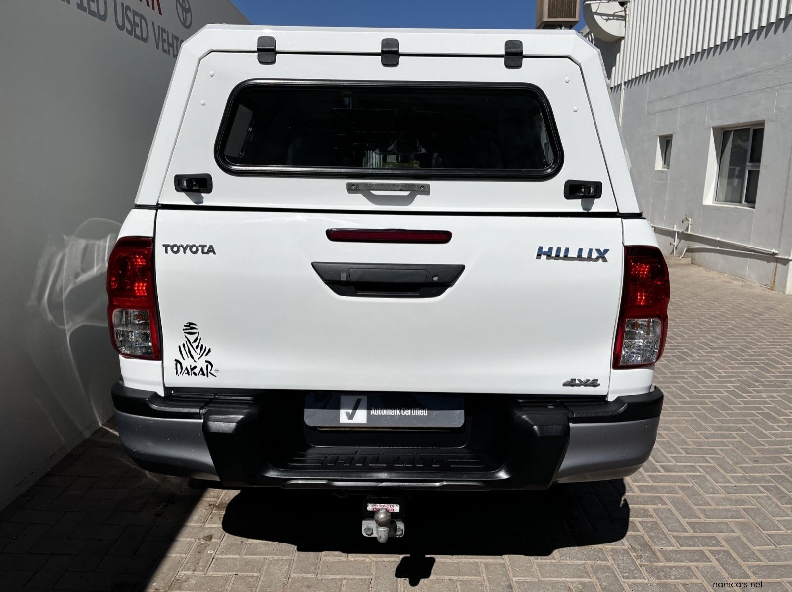2018 Toyota HILUX DC 2.8 4X4 AT DAKAR pictures
