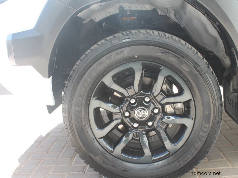 2023 Toyota 2023 Hilux DC 2.8GD6 4x2 Legend MT pictures