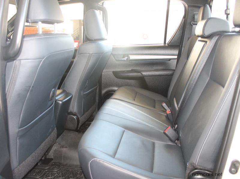 2023 Toyota 2023 Hilux DC 2.8GD6 4x2 Legend MT pictures