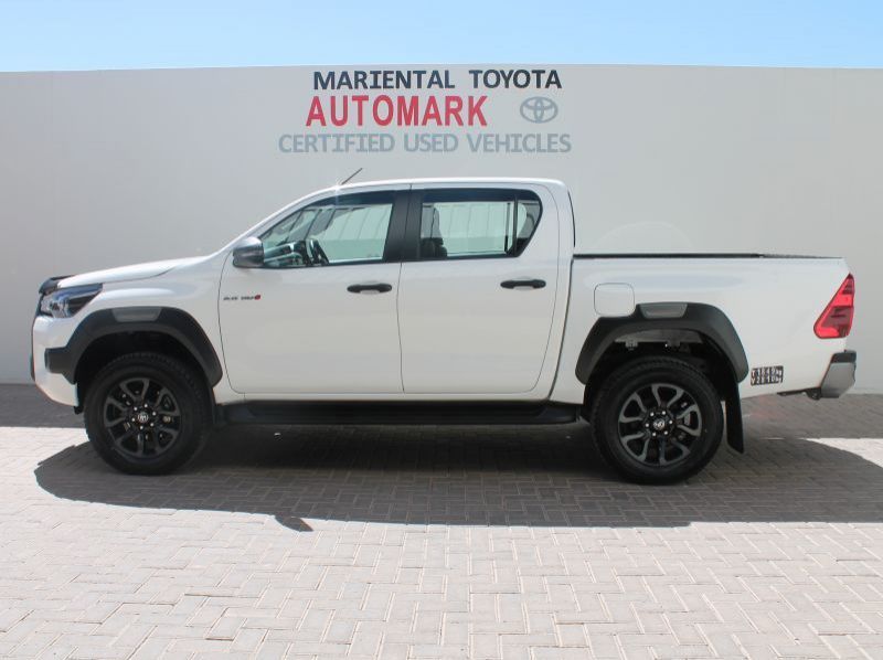 2023 Toyota 2023 Hilux DC 2.8GD6 4x2 Legend MT pictures
