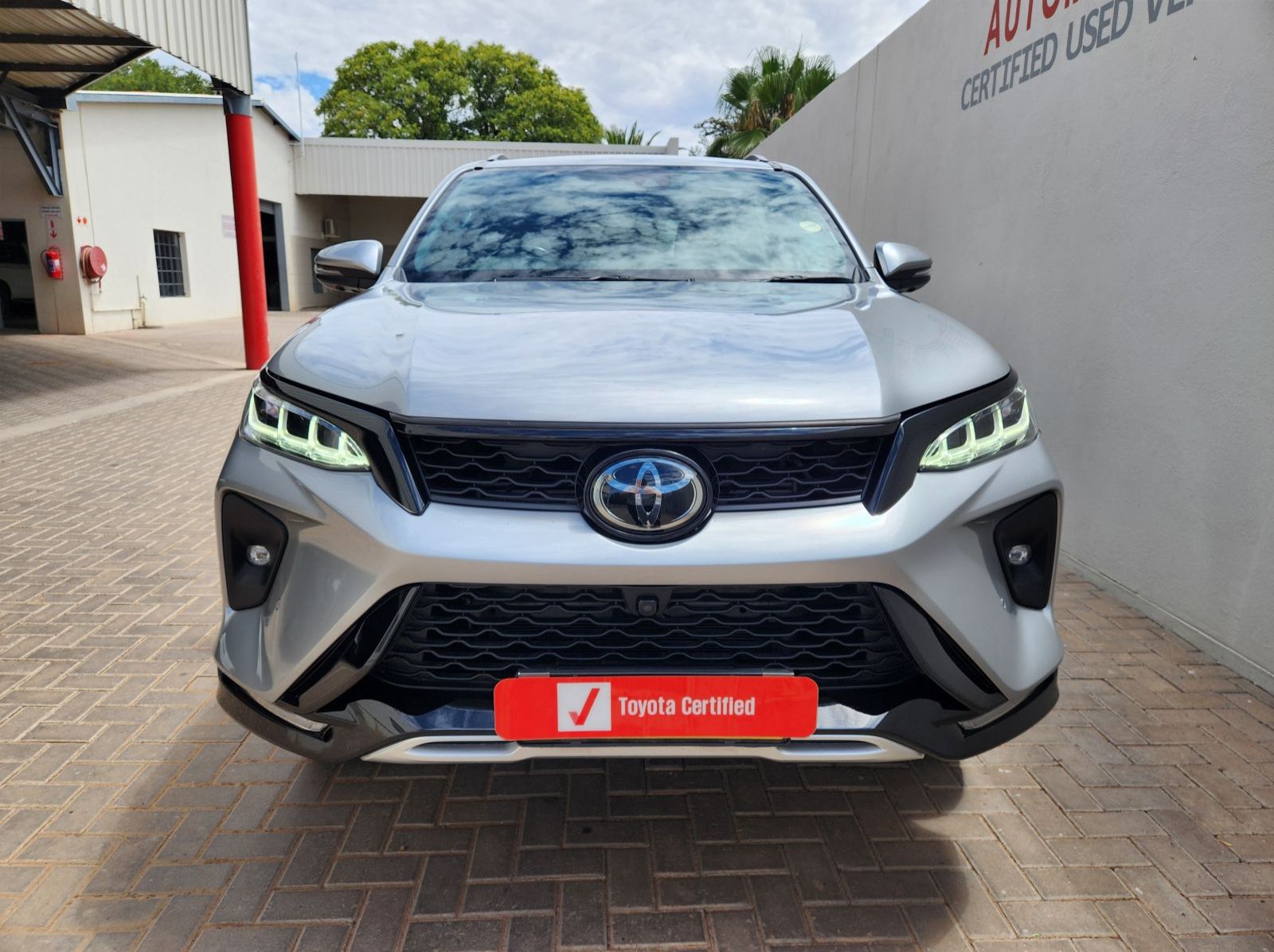 2024 Toyota Fortuner 2.8GD6 VX 4x4 AT 48V pictures