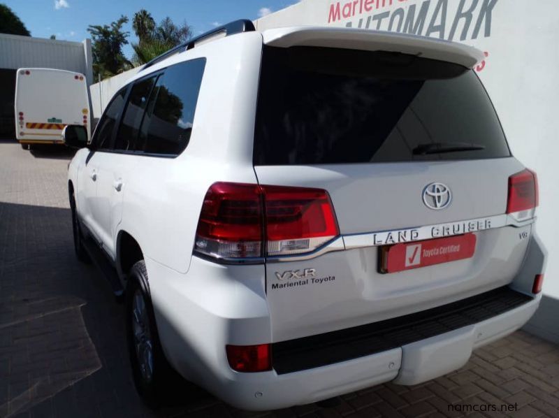 2020 Toyota LAND CRUISER 200 4.5 D4D VX-R pictures