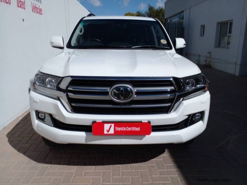 2020 Toyota LAND CRUISER 200 4.5 D4D VX-R pictures